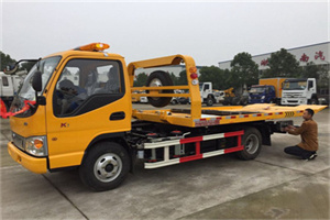 东西湖哪里有拖车服务