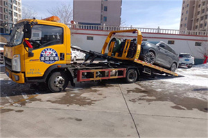 东西湖救援拖车费用怎么算